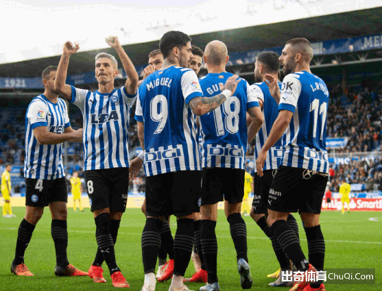 詹姆斯空中,接力失手后,上演飞扣逆,雷竞技RAYBET官方平台,雷竞技RAYBET官方网站,雷竞技RAYBET官方入口,雷竞技RAYBET电竞竞猜