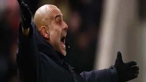 《内维尔疾呼：曼联变革需止步，寻觅与俱乐部灵魂契合的全新舵手》